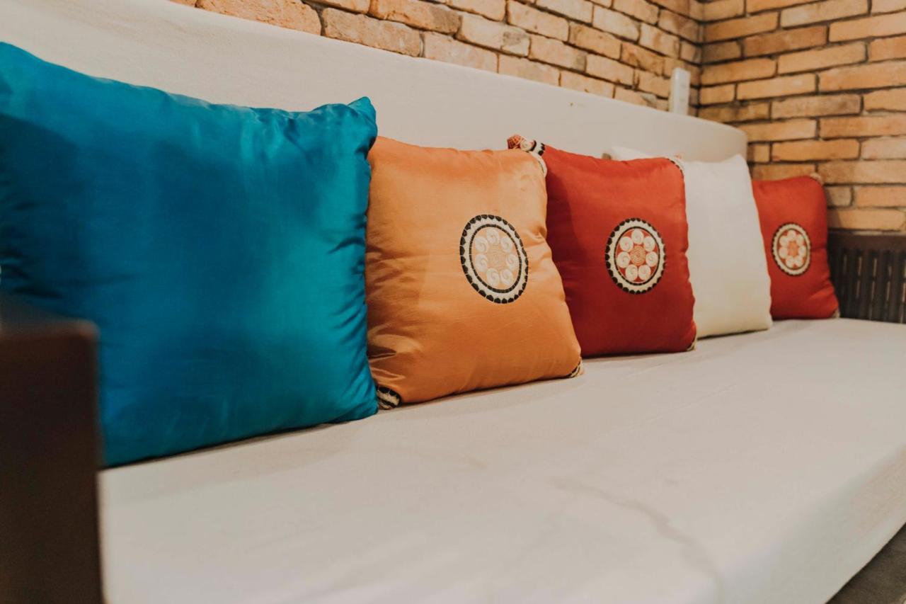 Stay&Chill - S.1: Ancient Studio Nearby Bui Vien Cidade de Ho Chi Minh Exterior foto